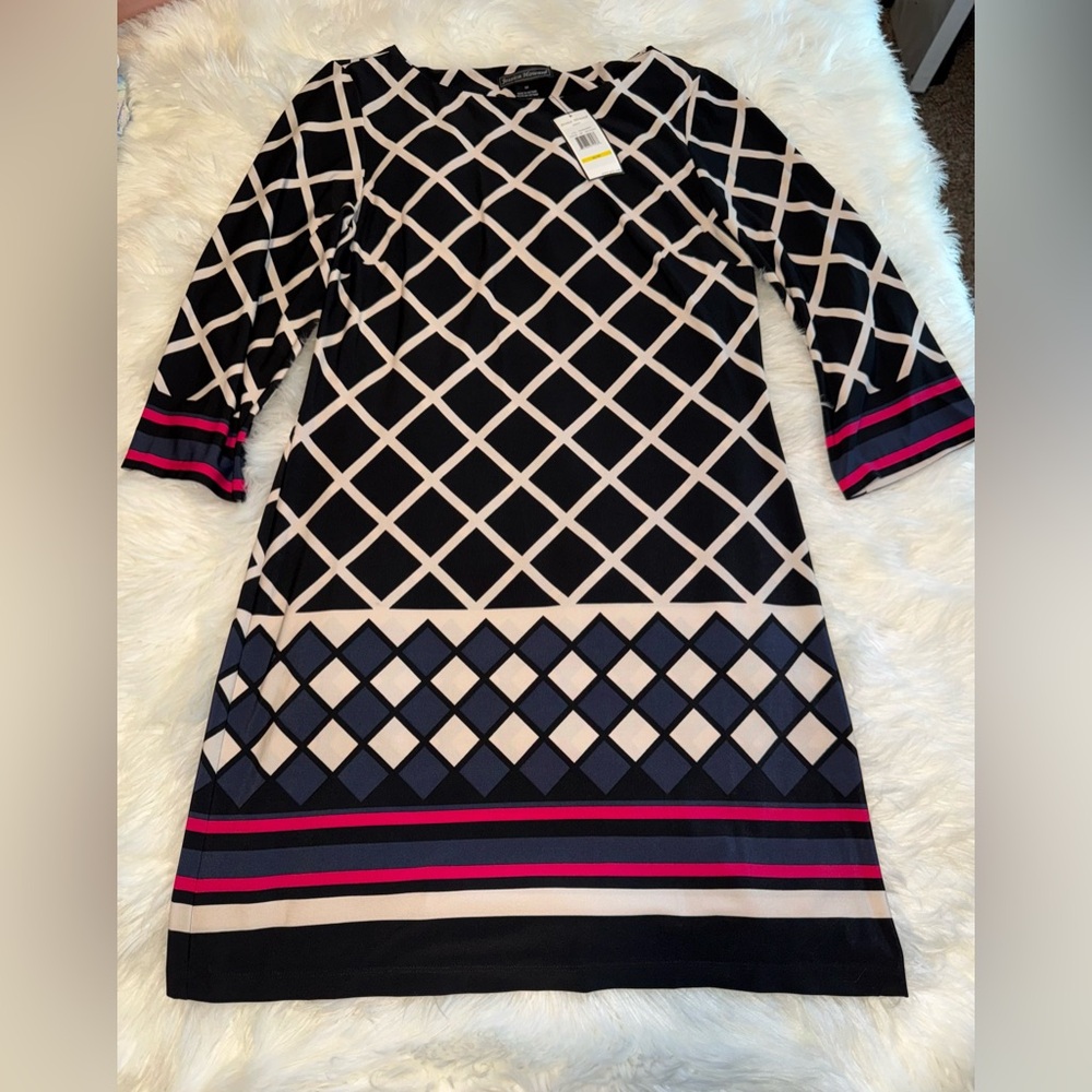 Jessica Howard Black and Off-White Diamond Pattern Dress